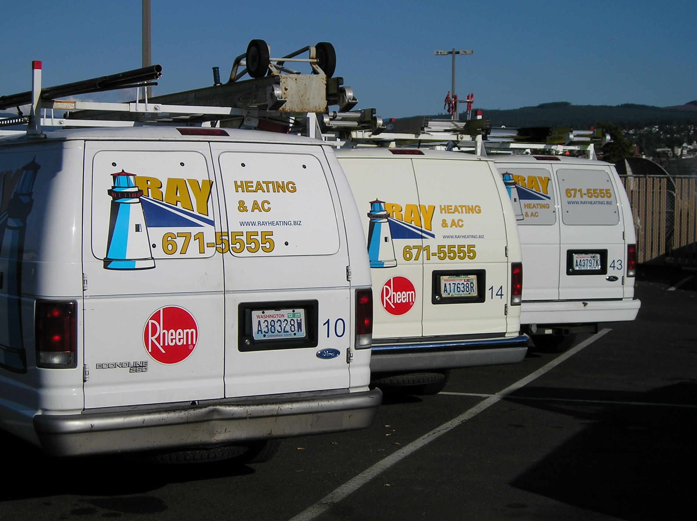 Ray Heating & AC, Inc. logo
